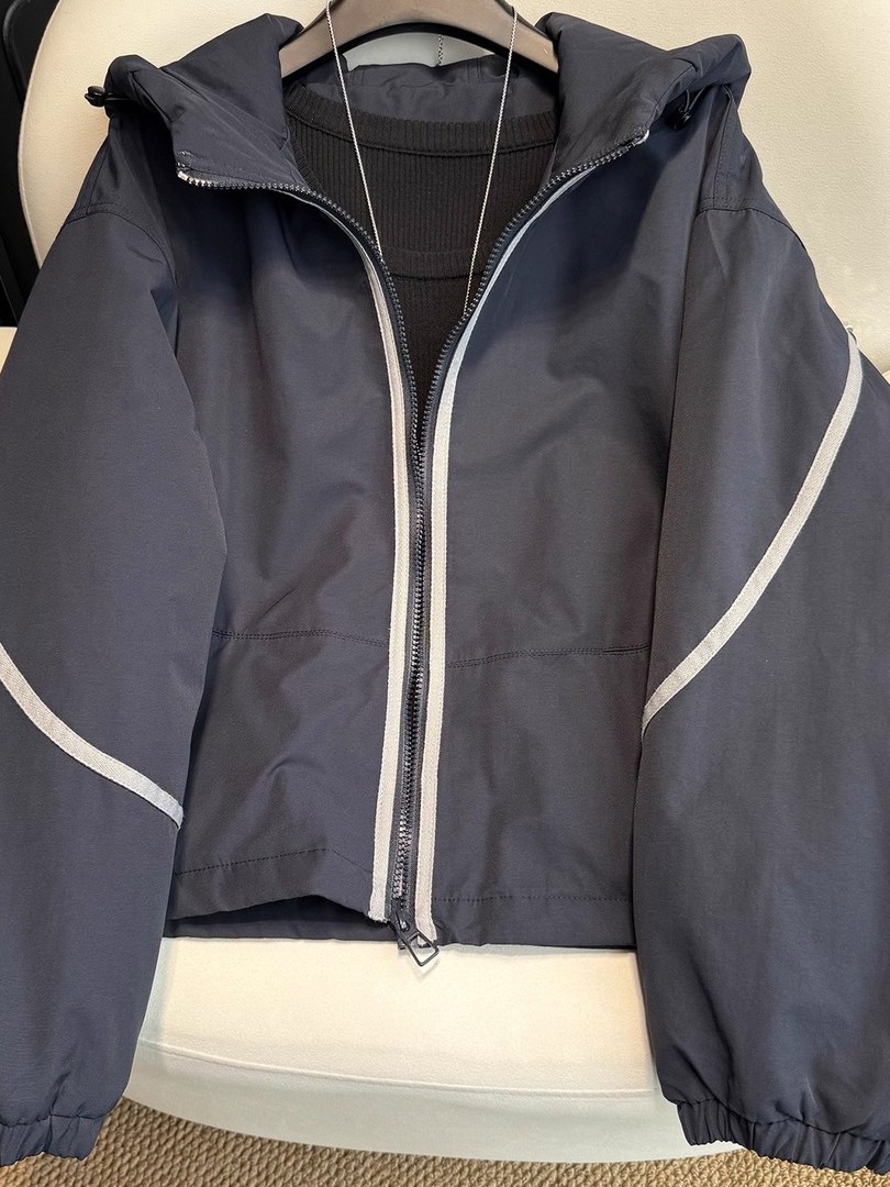 Giacca in cotone con cappuccio - Quality Winter Clothing Jacket recensione e prezzo