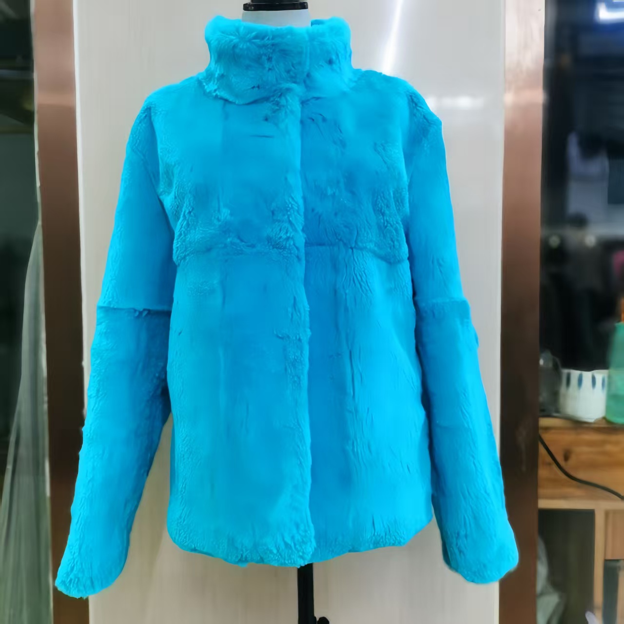 Cappotto in Vera Pelliccia di  - Quality Winter Clothing Jacket recensione e prezzo